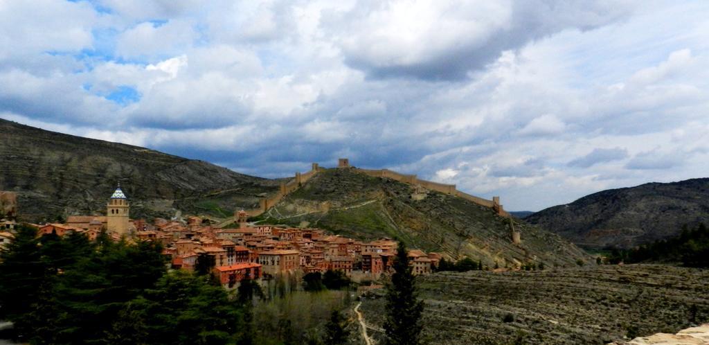 Apartamentos El Brezo Albarracín Exterior photo